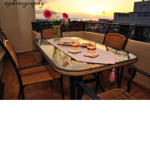 Alexandra's Art Apartment