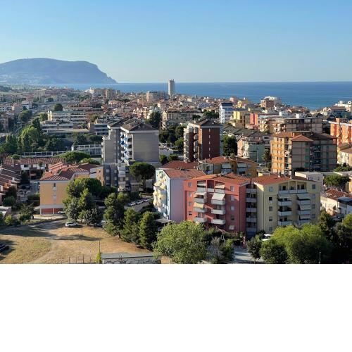 Appartamento vista mare e Conero appena ristrutturato