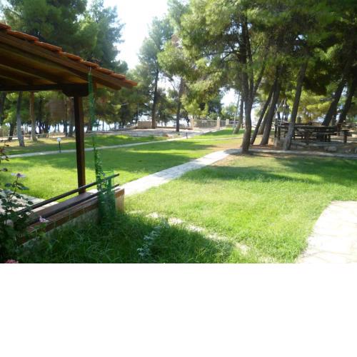 BEACHFRONT VILLA BETWEEN NIKITI AND METAMORPHOSIS
