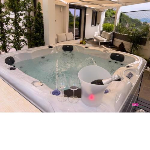 GT HOUSE FONTANA LIMITE
