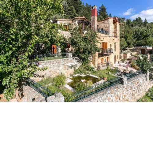 Ifigenia Lux Suites in oldtown and Villas in theriso vilage 14 km outside of chania