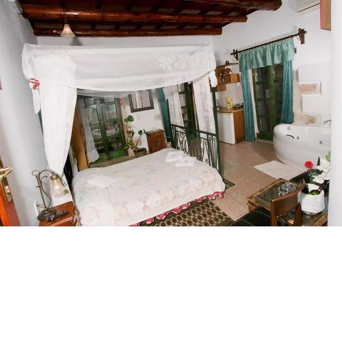 Ifigenia Rooms