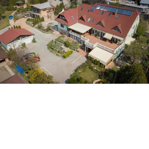 Le Rose Hotel