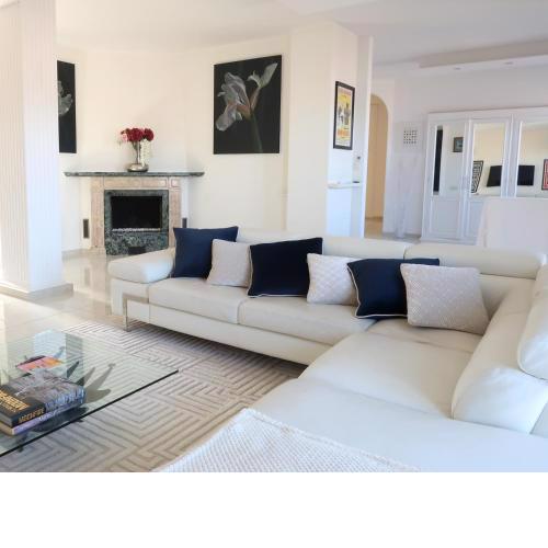 Lux 180sqm flat - entire last floor, parking spot