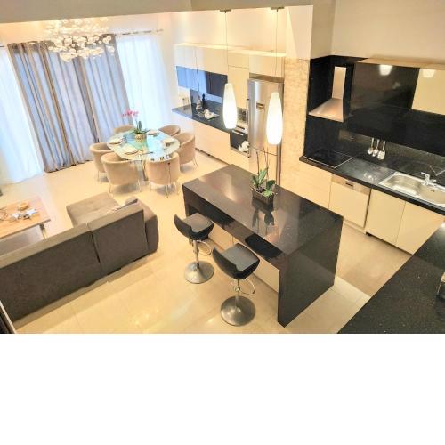 Luxury Apartment with Sea View near Kallithea
