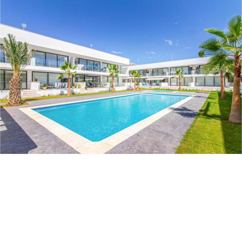 Nice Apartment In Mar De Cristal With Outdoor Swimming Pool, Wifi And Swimming Pool