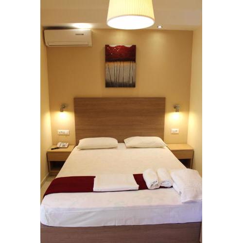 Philoxenia Hotel & Studios