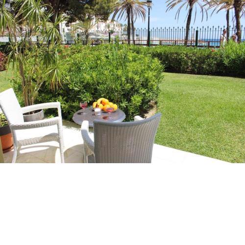 Puerto Banus Luxury Beachfront Apartment D