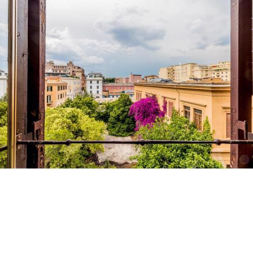 Roma House Piramide
