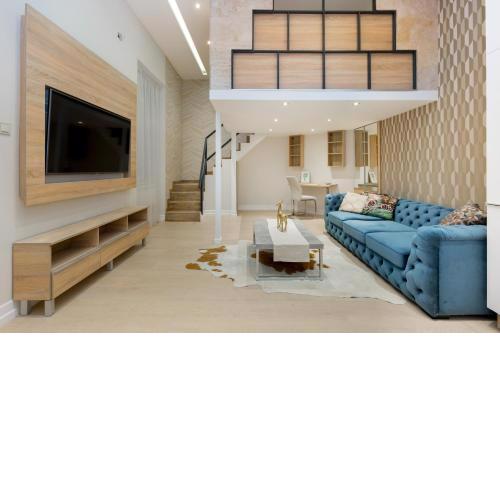 Squares and Dots Apartment